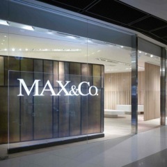MAX & Co IFC Shop by Duccio Grassi Architects