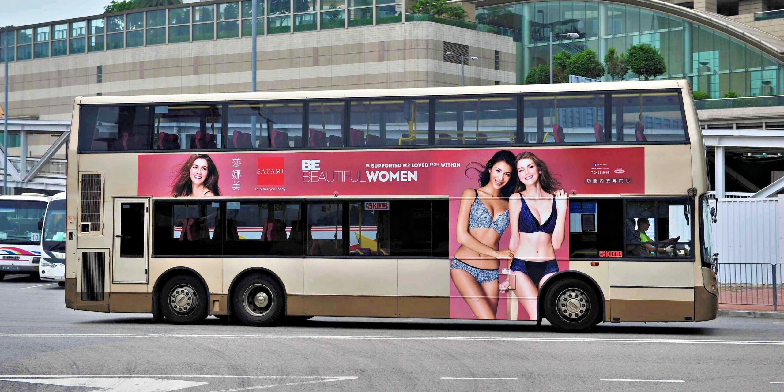 Be Beautiful Women Busbody 01