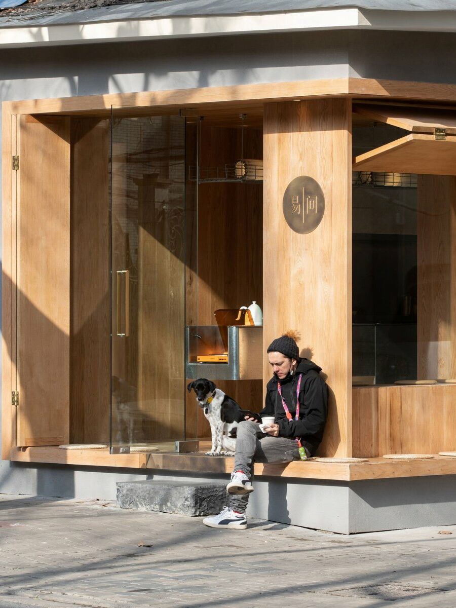 A Cafe In Shanghai Combines A Stripped Down Aesthetic 06