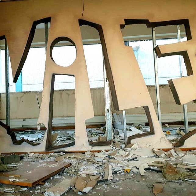 Vile Graffiti 1